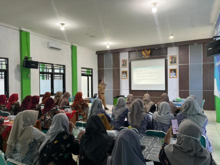 PEMBERDAYAAN KADER KESEHATAN DESA